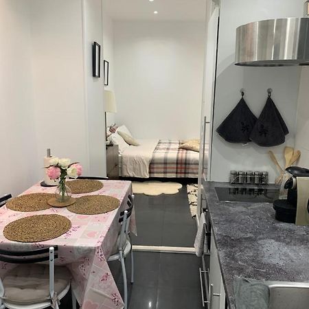 Charmant Appartement - Paris 18 Zewnętrze zdjęcie
